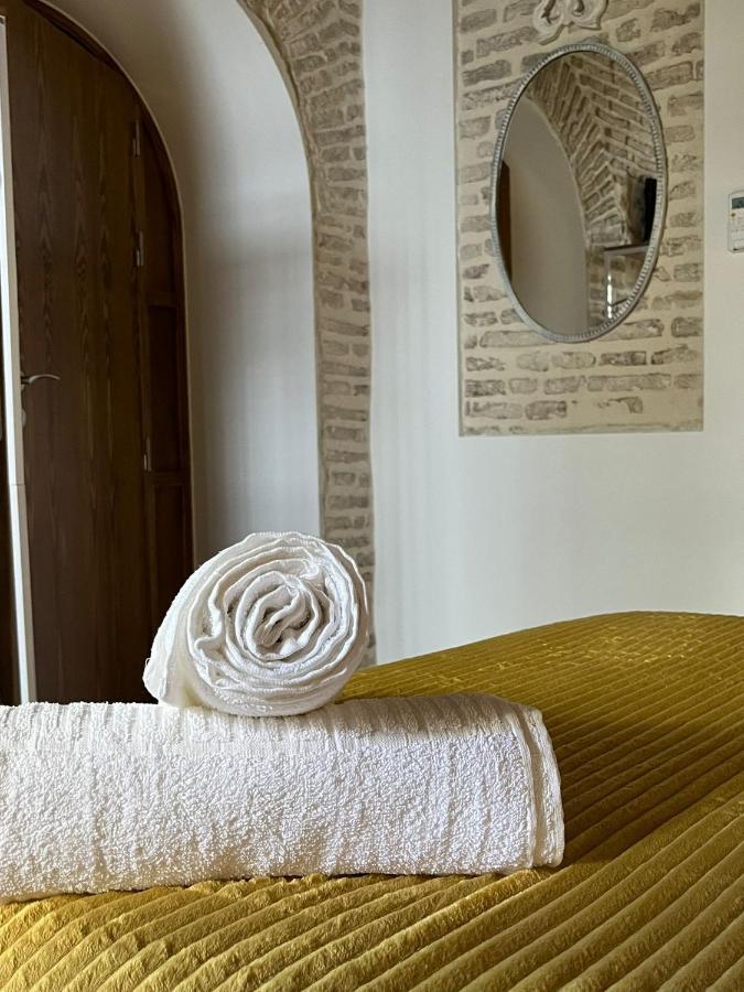 Clarisas Suites Carmona  Esterno foto